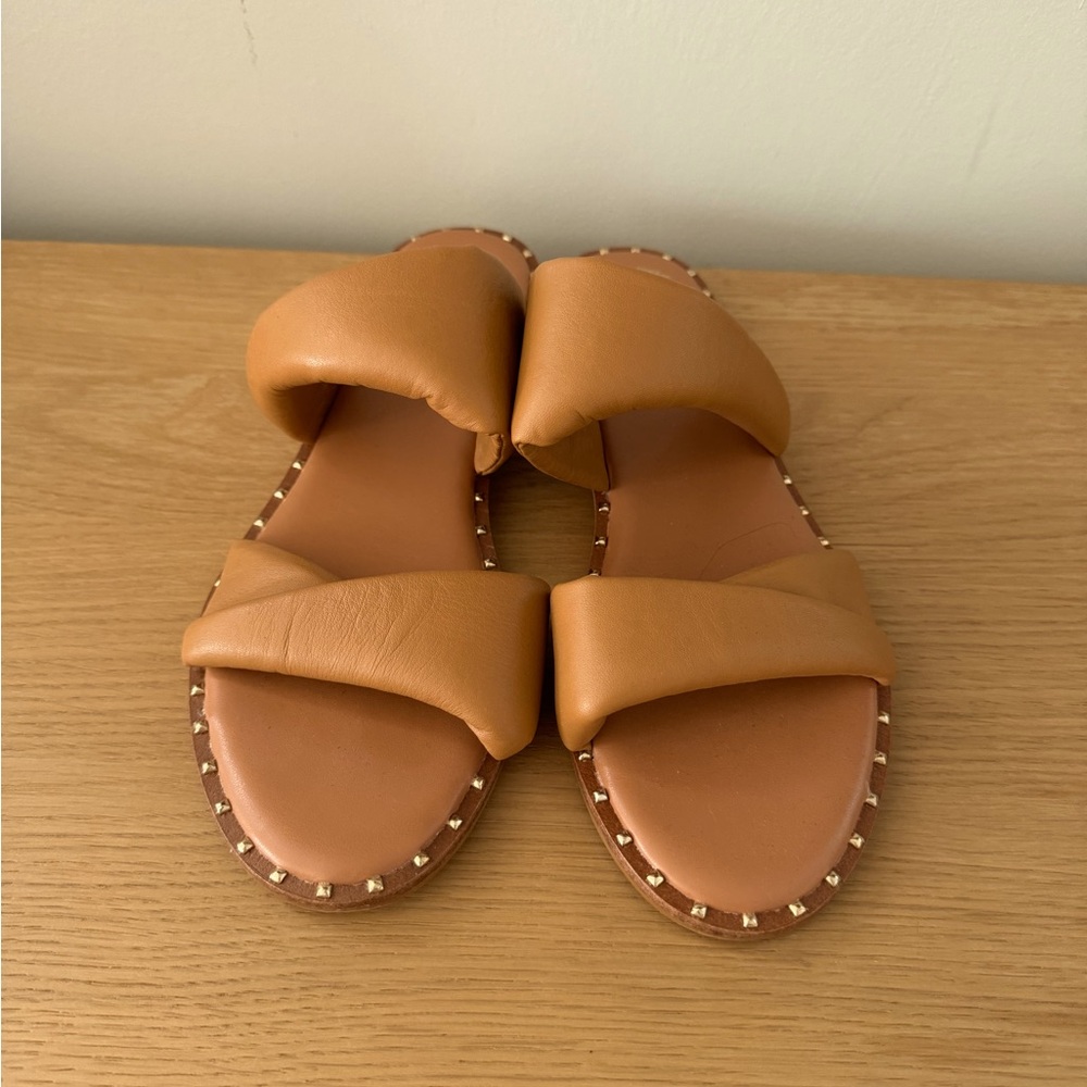 Vince Camuto flat sandals - barely worn!